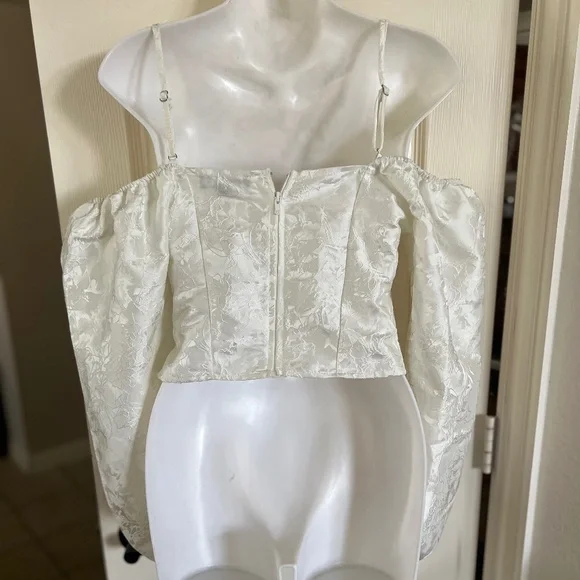 Lulus - Picture 6 of 8